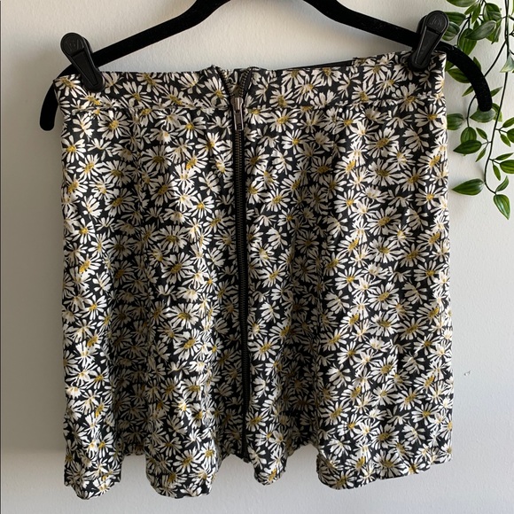 Daisy Skirt - Picture 3 of 5